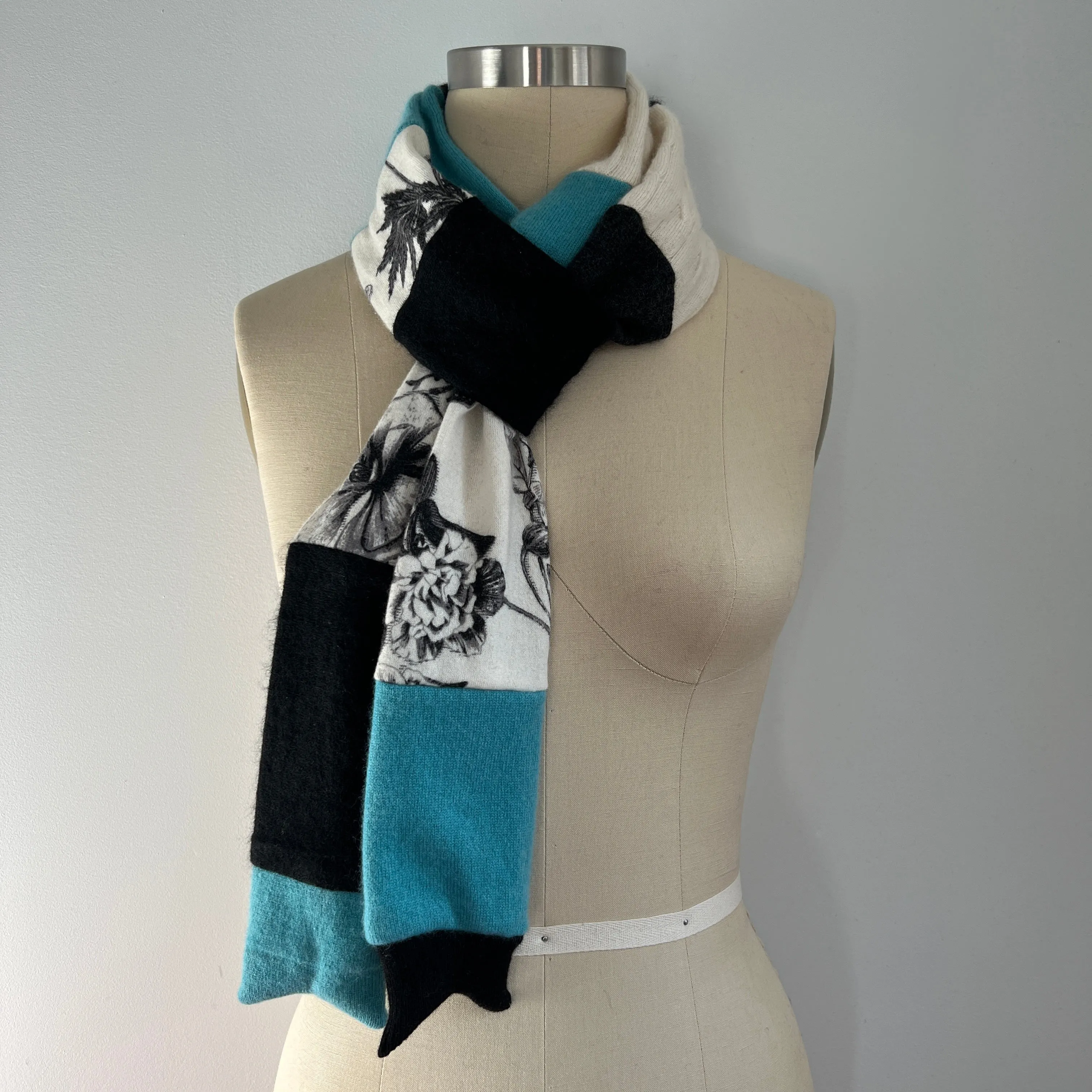 'Botanical Study (fig. b)' Skinny Scarf