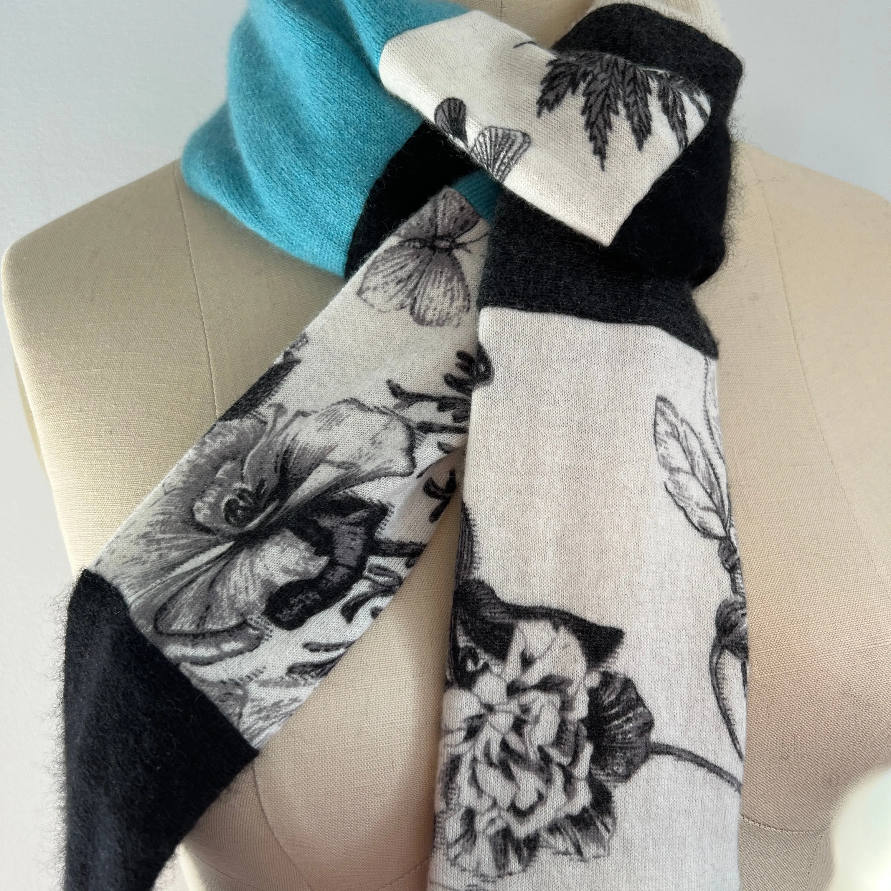 'Botanical Study (fig. b)' Skinny Scarf